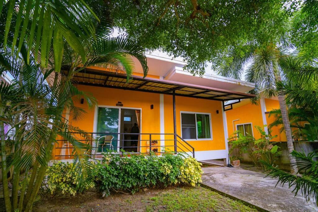 Little Yellow House- Aonang Ao Nang Exterior foto